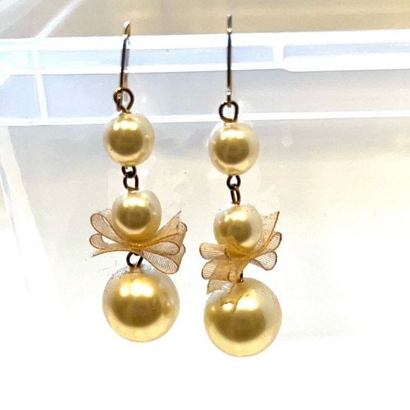 Three pearly ball drop fishhook earring - Picture 2 of 2